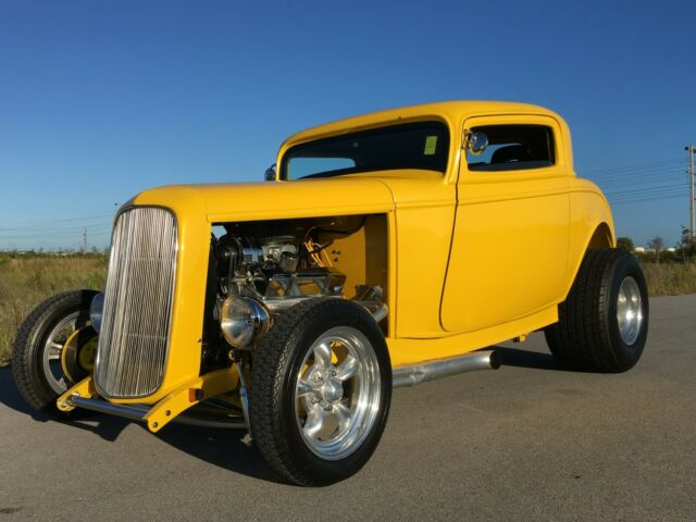 Ford MODEL A HOT ROD 3 WINDOW 1932 image number 0