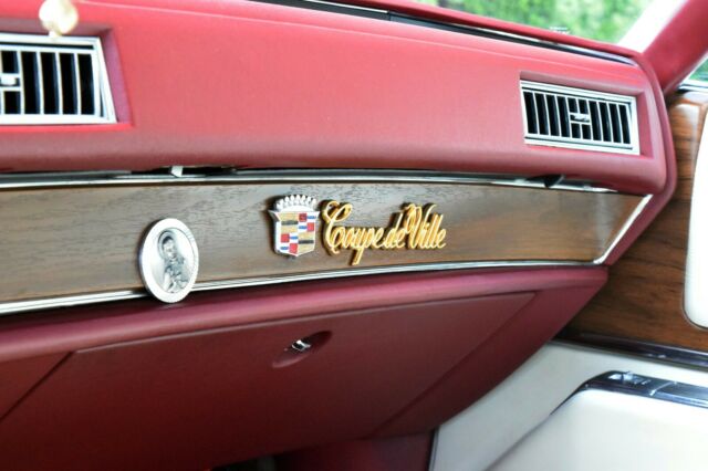 Cadillac DeVille 1975 image number 14