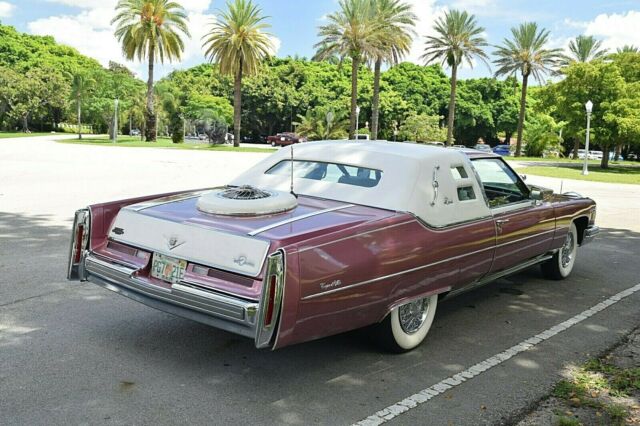 Cadillac DeVille 1975 image number 17