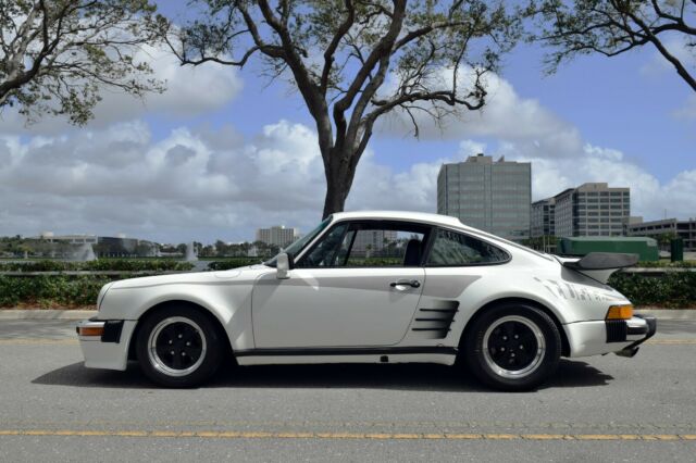 Porsche 930 1976 image number 24