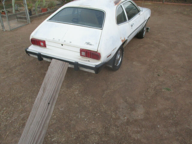 Ford Pinto 1979 image number 14