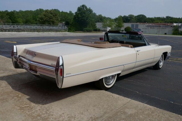 Cadillac DeVille 1968 image number 10