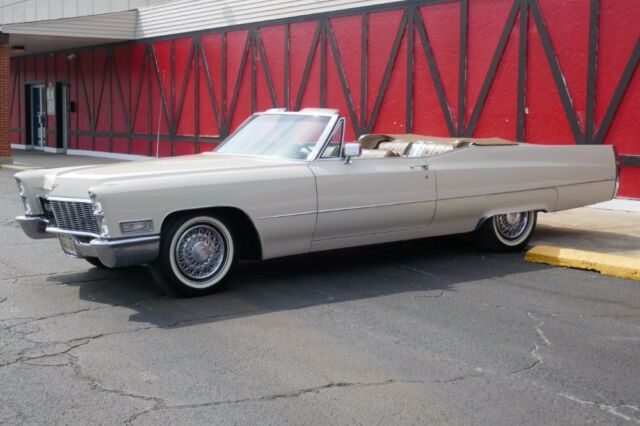 Cadillac DeVille 1968 image number 2