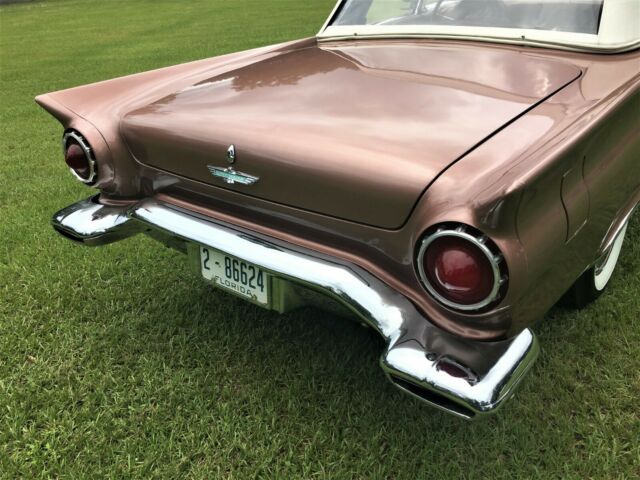 Ford Thunderbird 1957 image number 4