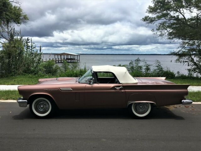 Ford Thunderbird 1957 image number 46