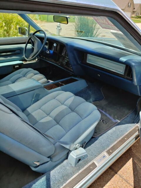 Lincoln Continental 1978 image number 11