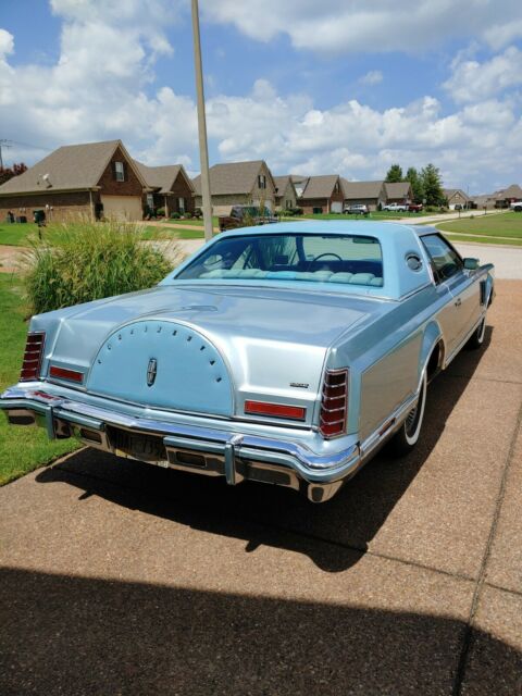 Lincoln Continental 1978 image number 2