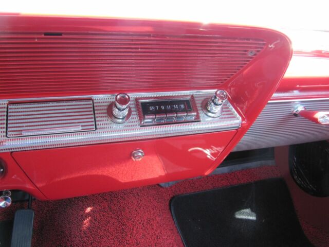 Chevrolet Impala 1962 image number 23