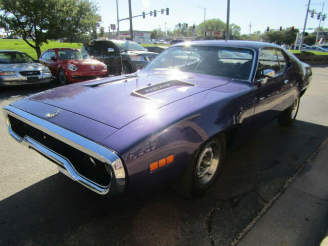 Plymouth Road Runner 1971 image number 25