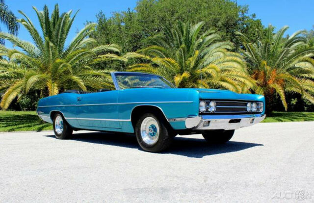 Ford Galaxie 1969 image number 11