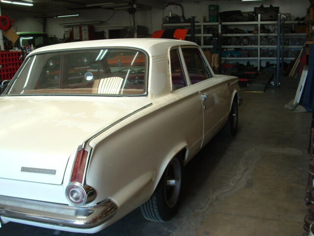 Plymouth Valiant 1965 image number 4