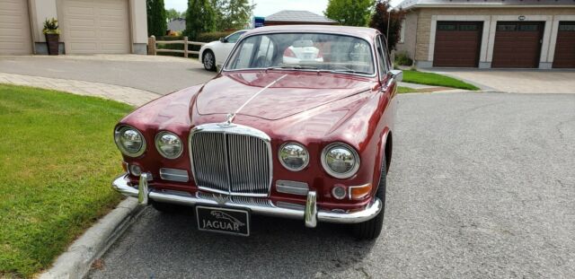 Jaguar 420 1968 image number 2