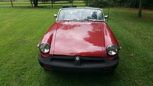 MG MGB 1979 image number 32