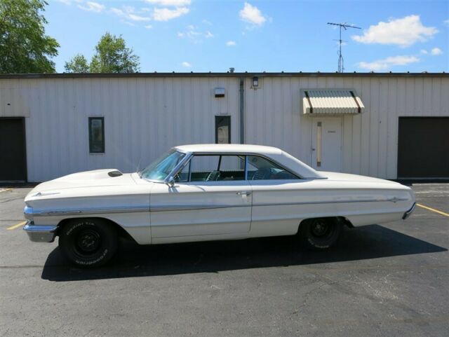 Ford Galaxie 500XL, 1964 image number 28