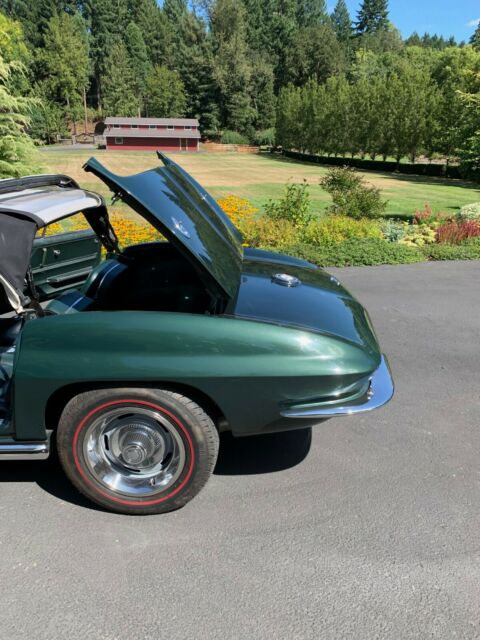 Chevrolet Corvette 1965 image number 22