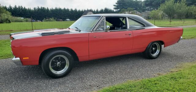 Plymouth Road Runner 1969 image number 24