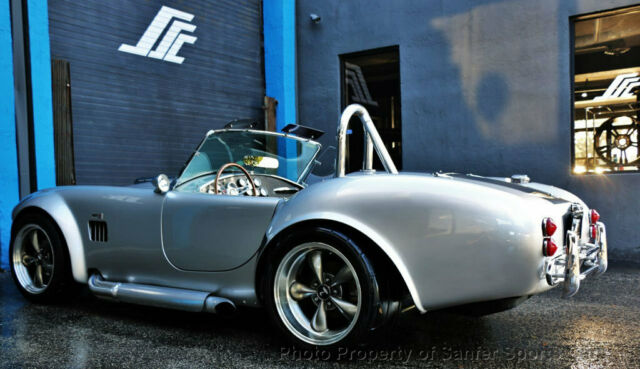 Shelby Cobra 1965 image number 16