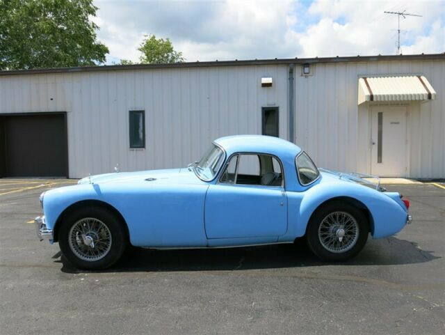 MG MGA 1961 image number 3