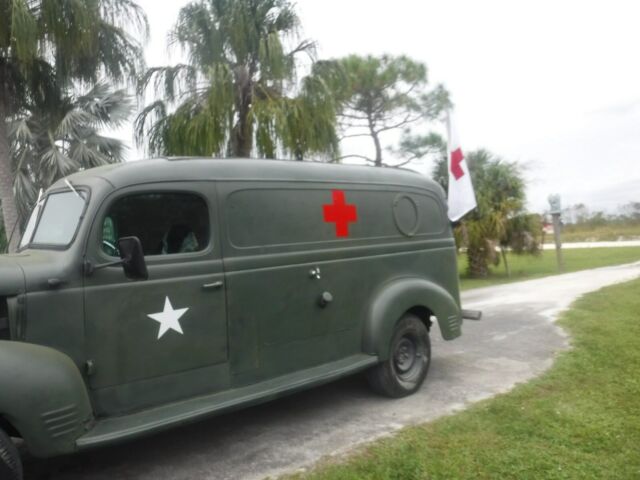 Dodge Panel van 1941 image number 12