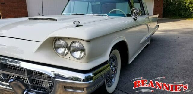 Ford Thunderbird 1960 image number 8