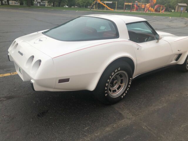 Chevrolet Corvette 1979 image number 16