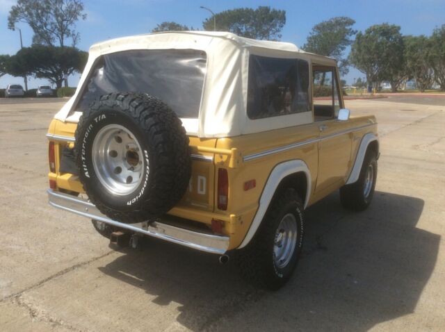 Ford Bronco 1973 image number 3