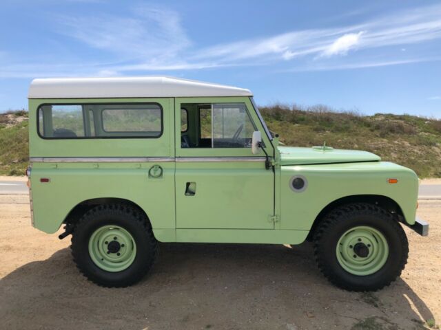 Land Rover Series II a 1969 image number 11