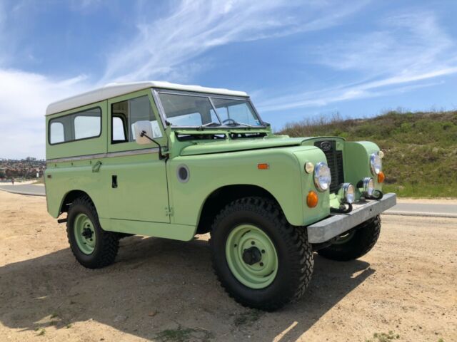 Land Rover Series II a 1969 image number 13