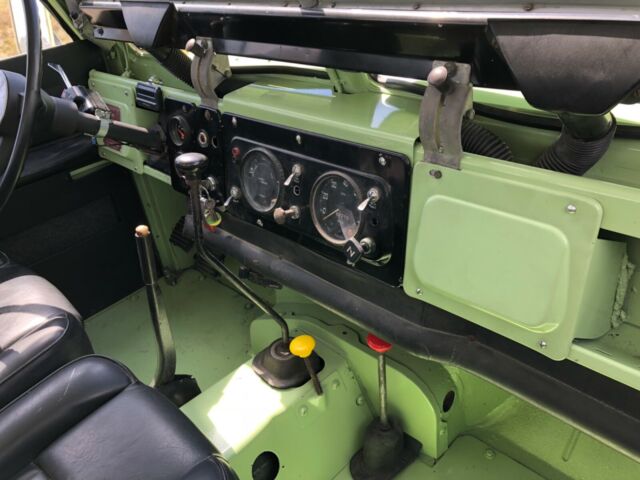 Land Rover Series II a 1969 image number 22