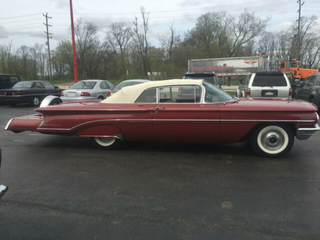 Oldsmobile Ninety-Eight 1960 image number 15