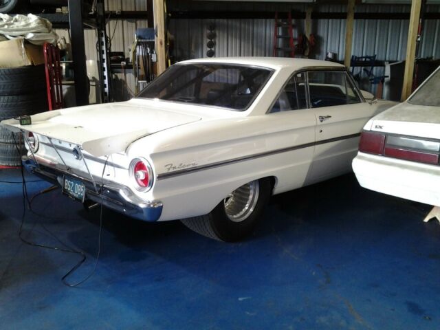 Ford Falcon 1963 image number 19