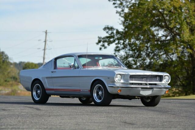 Ford Mustang 1965 image number 30