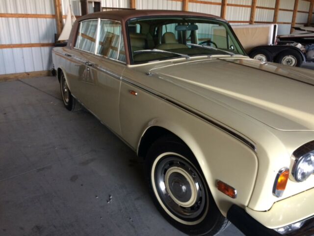 Rolls-Royce Silver Shadow 1976 image number 20