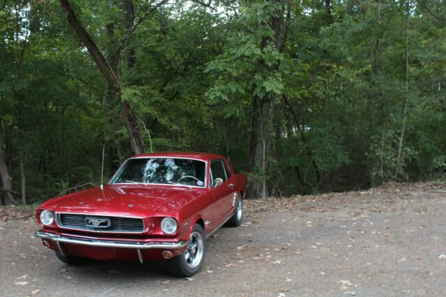 Ford Mustang 1966 image number 0