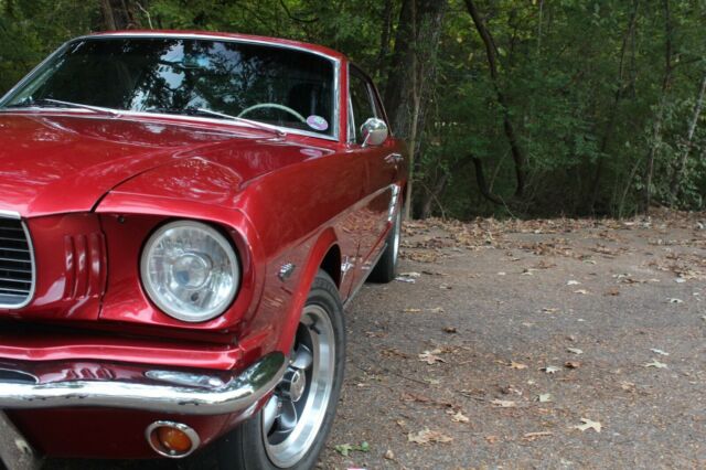 Ford Mustang 1966 image number 30