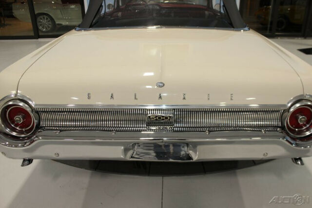 Ford Galaxie 1962 image number 20