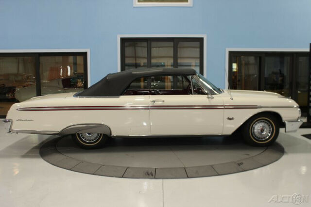 Ford Galaxie 1962 image number 28