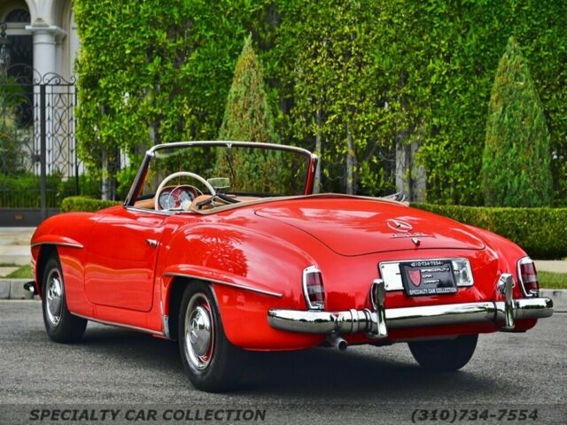 Mercedes-Benz SL-Class 1961 image number 2