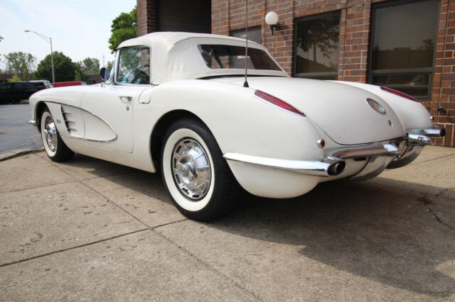 Chevrolet Corvette 1959 image number 2