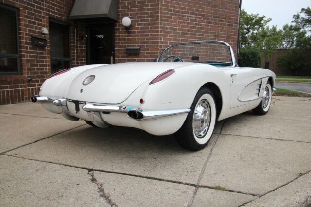 Chevrolet Corvette 1959 image number 28