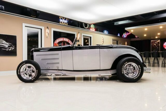 Ford Roadster 1932 image number 19