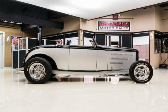 Ford Roadster 1932 image number 35