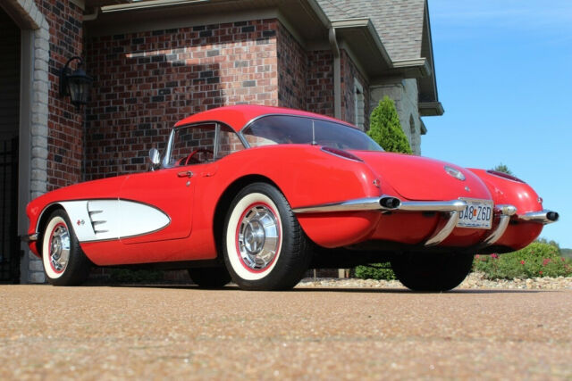 Chevrolet Corvette 1960 image number 30