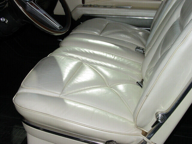 Lincoln Continental 1970 image number 39