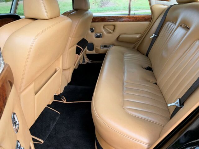 Rolls-Royce Silver Shadow 1979 image number 16