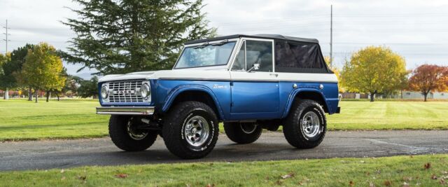 Ford Bronco 1975 image number 12