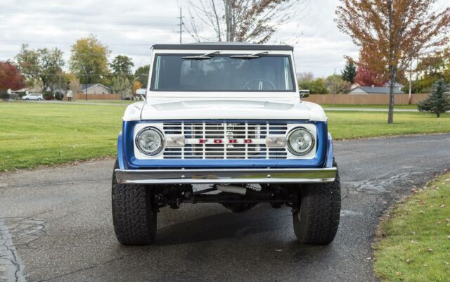 Ford Bronco 1975 image number 20