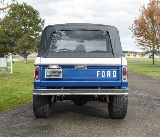 Ford Bronco 1975 image number 3