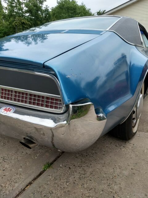 Oldsmobile Toronado 1967 image number 36