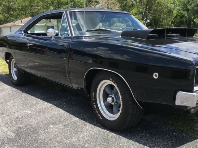 Dodge Charger 1968 image number 22